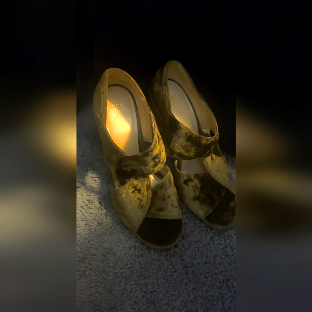 Green Velvet Wedges